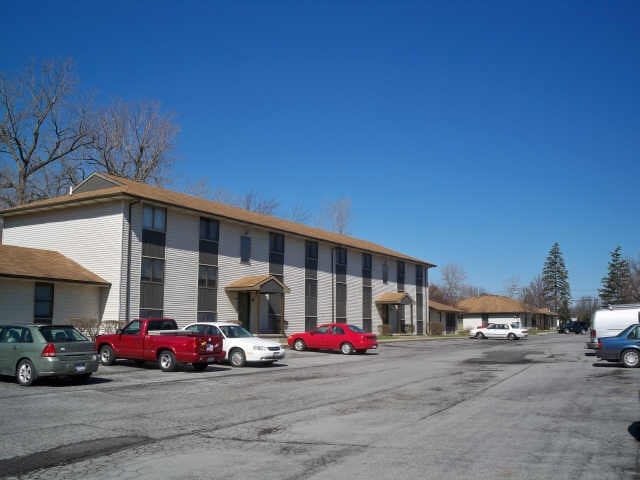 Building Photo - The Pines