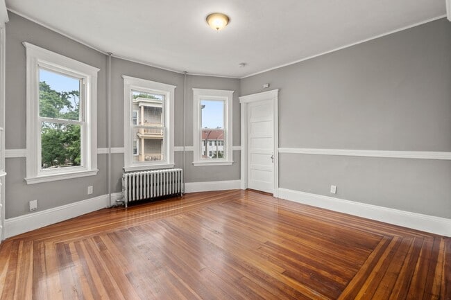 Building Photo - Apply now: https://screen.boompay.app/a/4PByfti3sHSj28kqeheP