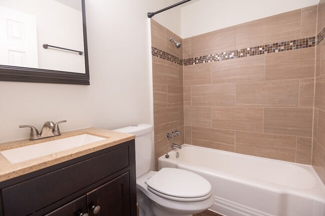 Building Photo - Charming 2-Bedroom, 1-Bath Near Downtown & UT