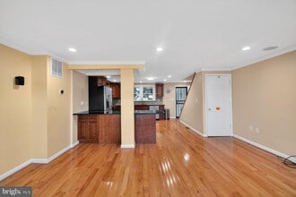 Building Photo - 643 47th St