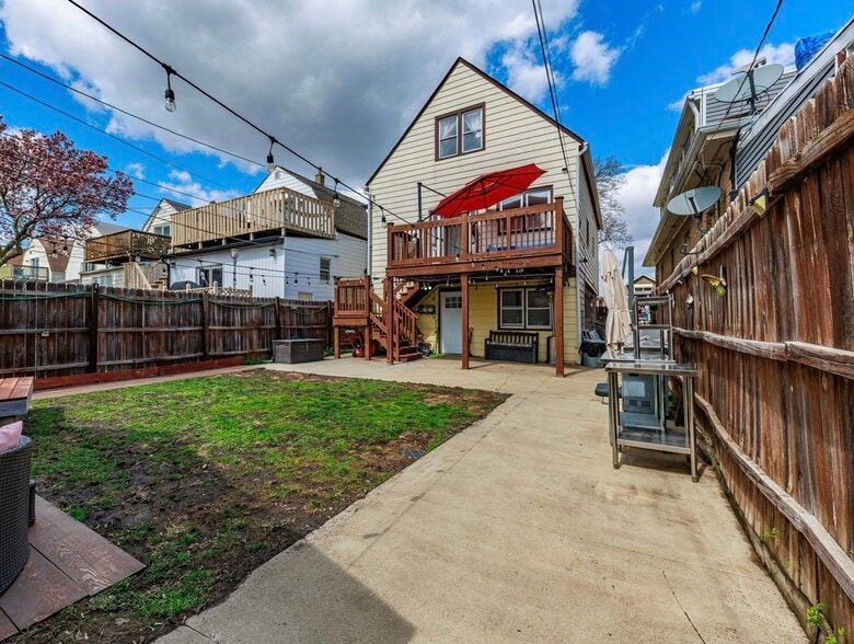 Building Photo - 5935 W Patterson Ave