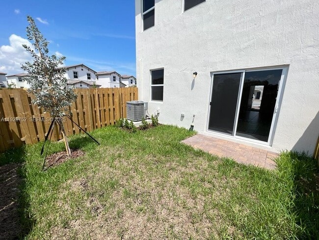 Building Photo - 12958 NW 23rd Pl