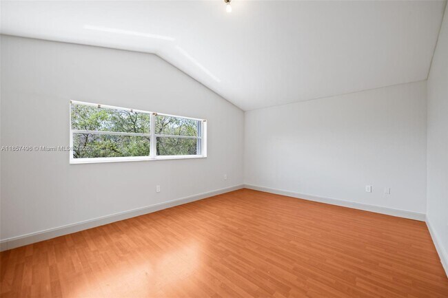 Building Photo - 1382 NW 123rd Ave