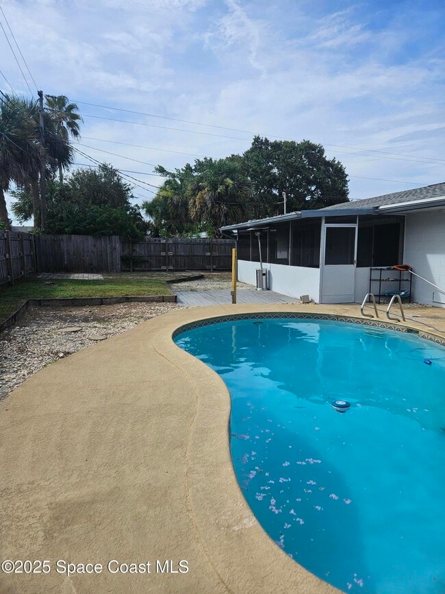 Building Photo - 955 Beechfern Ln