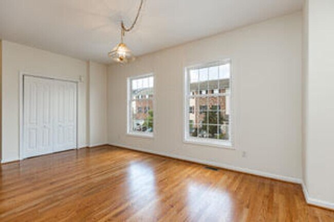 Building Photo - Spacious, Large, Luxury 3 Bedroom Townhouse in Hockessin, Delaware