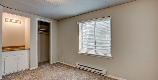 Building Photo - 747 Ponderosa Dr