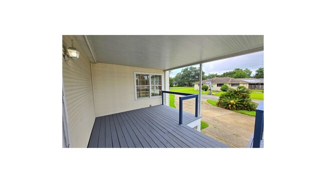 Building Photo - 2121 Montesquieu St