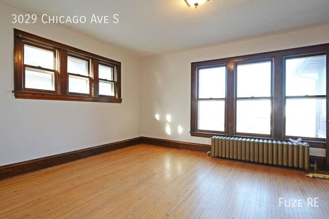 Building Photo - 3029 Chicago Ave