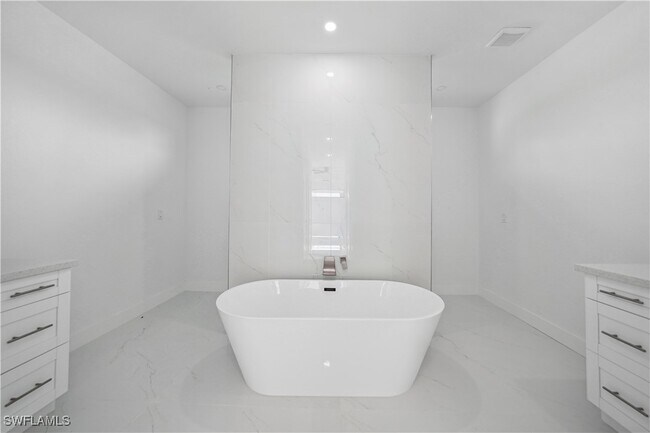 Building Photo - 4521 NW 34th St