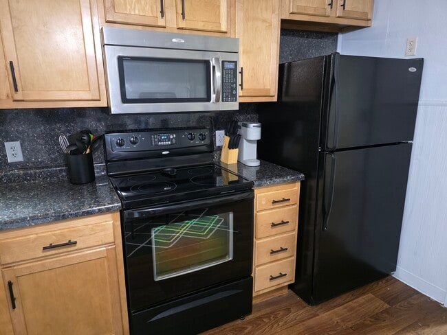 Building Photo - 505 S 10th St