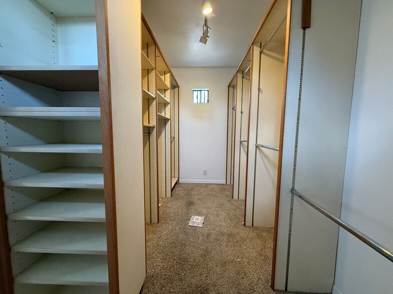 Building Photo - Stever Court-3 bed 2 bath in Culver City cul-de-sac!