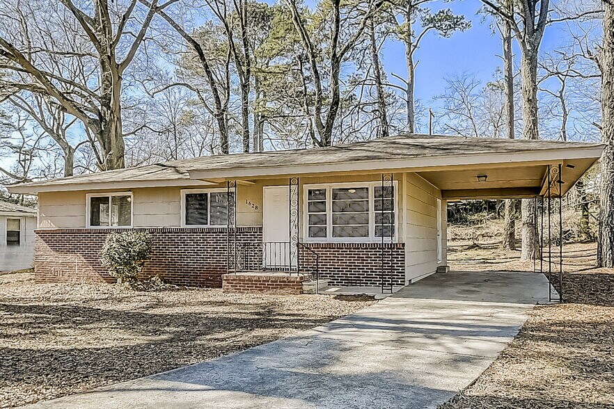 Building Photo - 1628 1st St NE