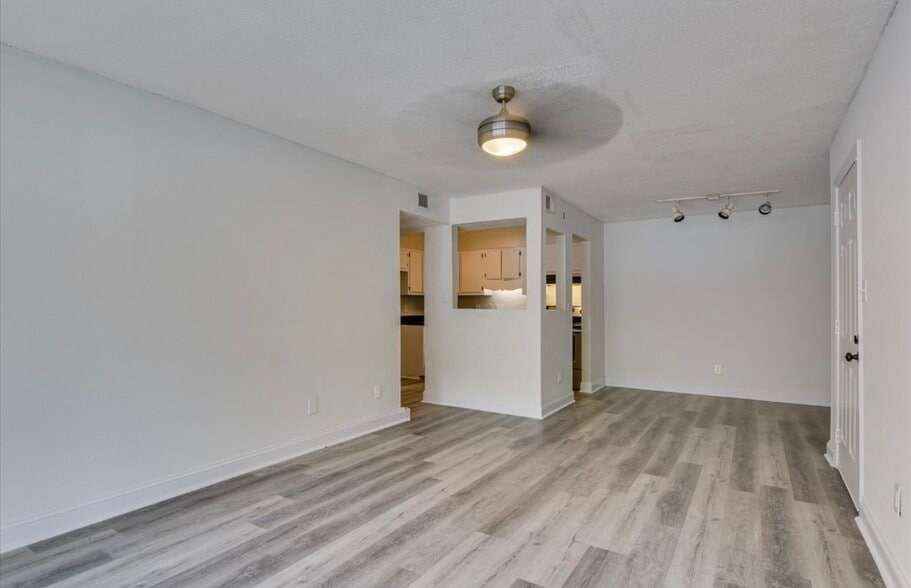 Building Photo - 1017 Stevens Creek Rd