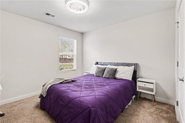 Building Photo - 3528 Station Dr