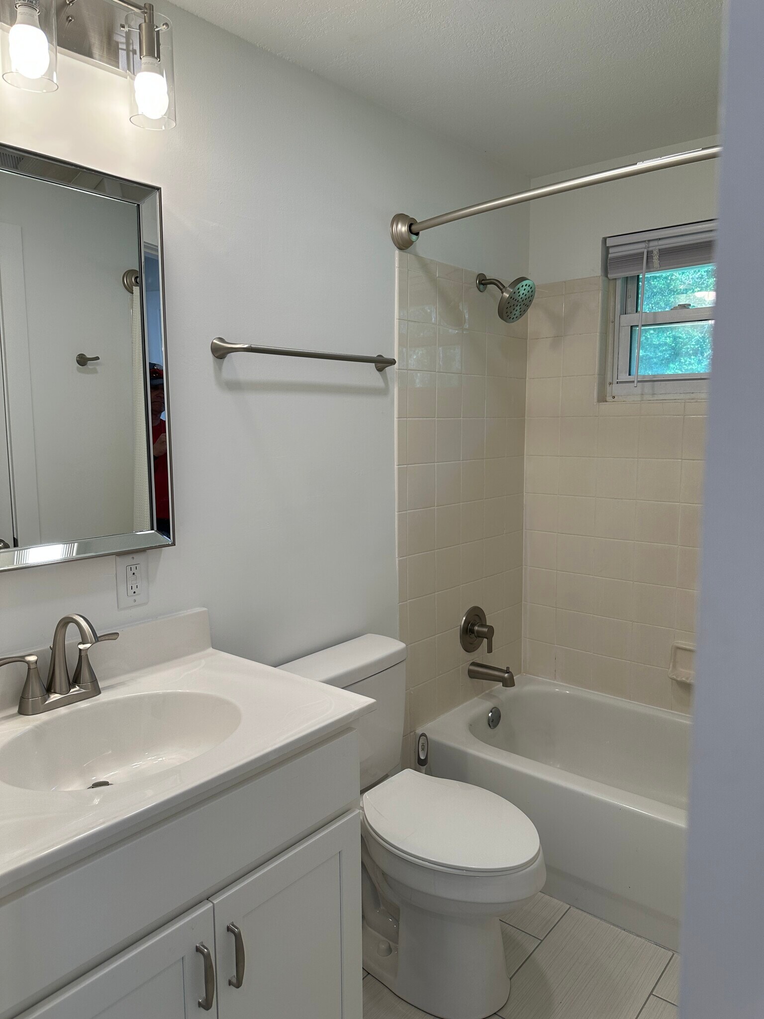 Bathroom 1 - 33 Oakley Dogwood Dr