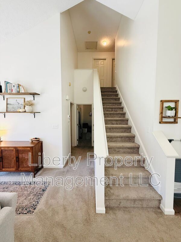 Building Photo - 132 Windsor Ln