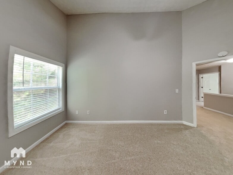 Building Photo - 6239 Lake Valley Point