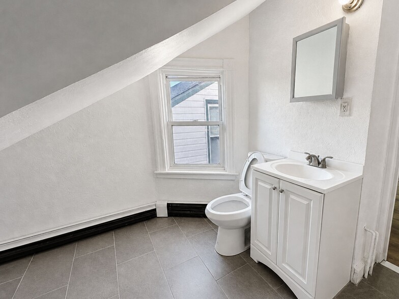 Bathroom - 276 Atlantic St