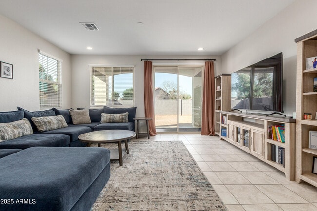 Building Photo - 3872 N 103rd Ave