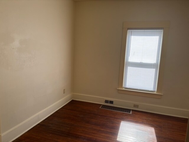 Building Photo - 1209 New Hampshire St