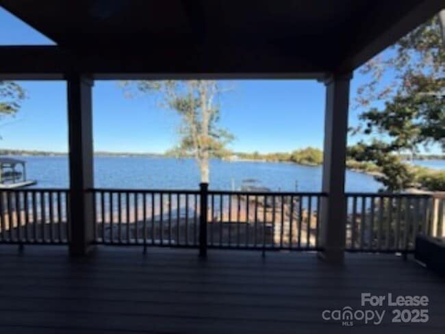 Building Photo - 4897 Kiser Island Rd