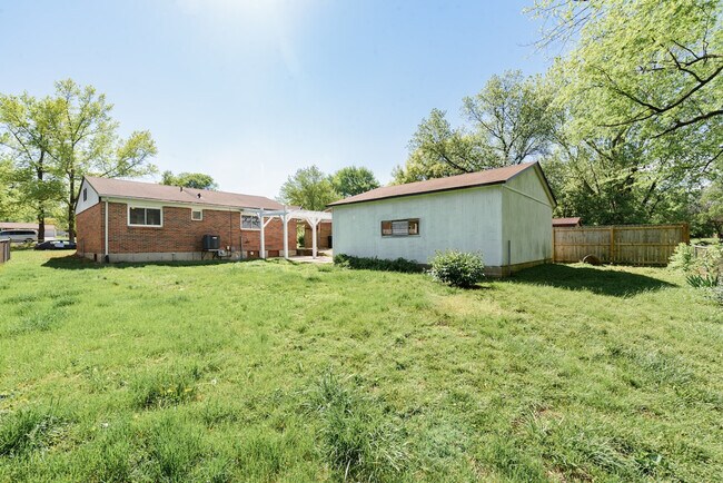 Building Photo - 2104 Foggy Bottom Dr