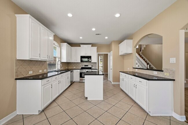 Building Photo - 4106 Applecreek Bend Dr