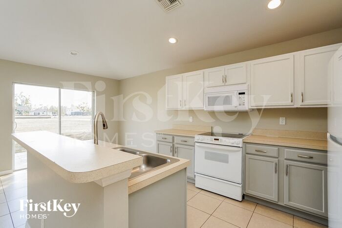 Building Photo - 25453 Bandito Ct