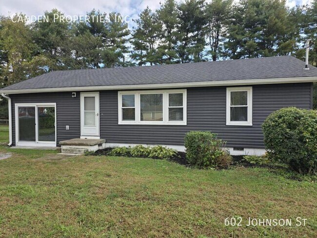 Building Photo - 602 Johnson St