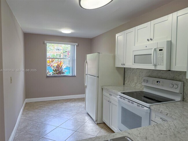 Building Photo - 8781 Wiles Rd