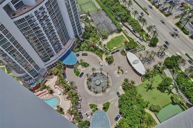 Building Photo - 18201 Collins Ave