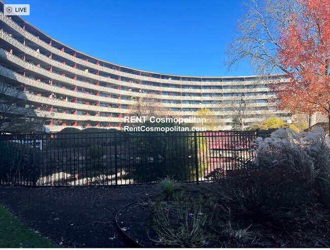 Building Photo - 200 Swanton St