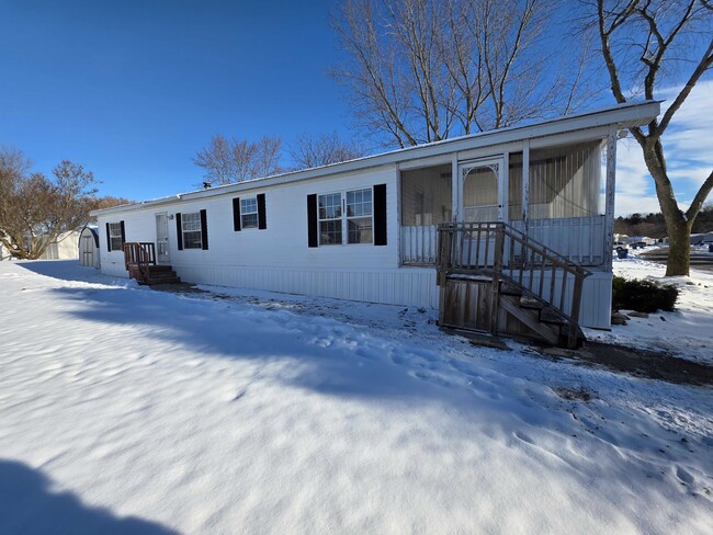 Building Photo - 4421 Beechwood St