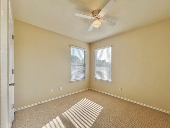 Building Photo - 11111 Dewberry Field