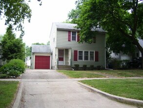Building Photo - 3 bed 1 bath