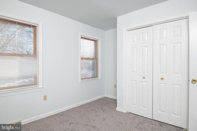 Building Photo - 1957 Lincoln Ave