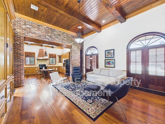 Building Photo - 104 Studio Ct
