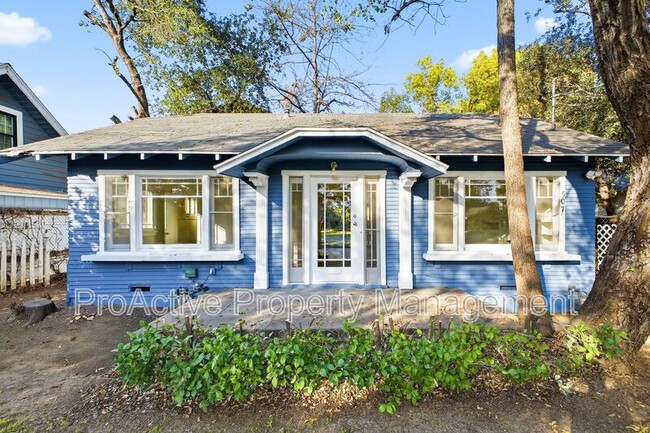 Building Photo - 507 Flower St