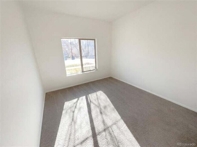 Building Photo - 18257 E 52nd Ave