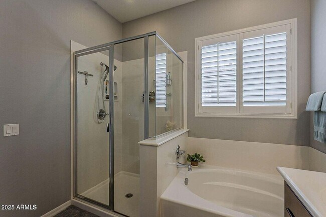 Building Photo - 4135 E Grand Canyon Dr