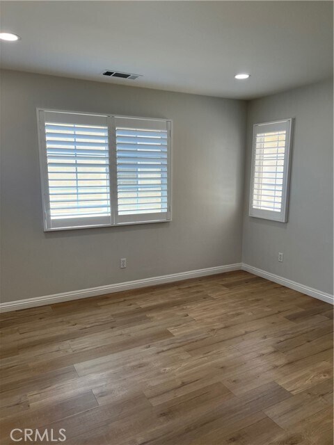 Building Photo - 12 Del Mar