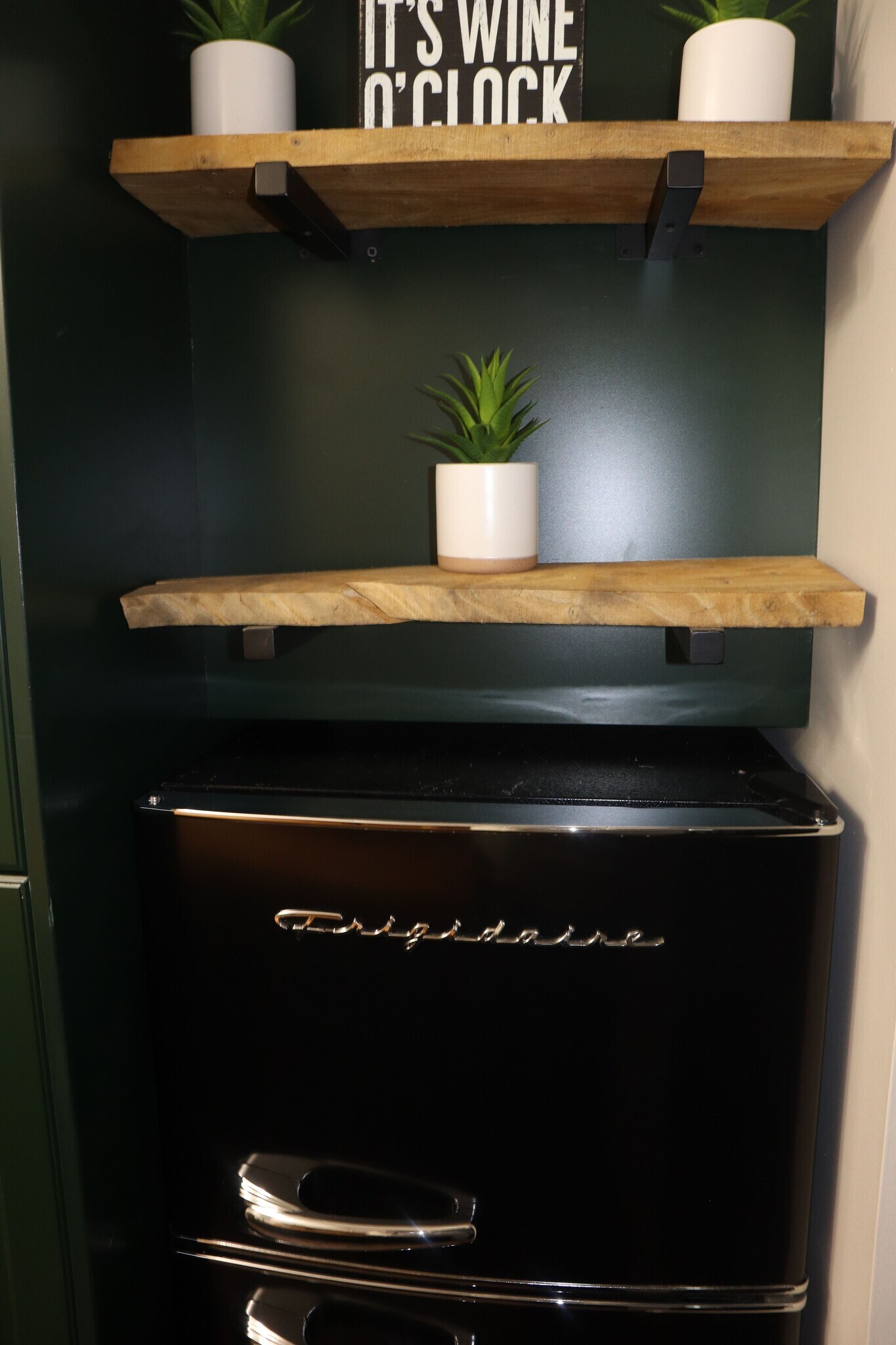 Building Photo - 438 N Center St