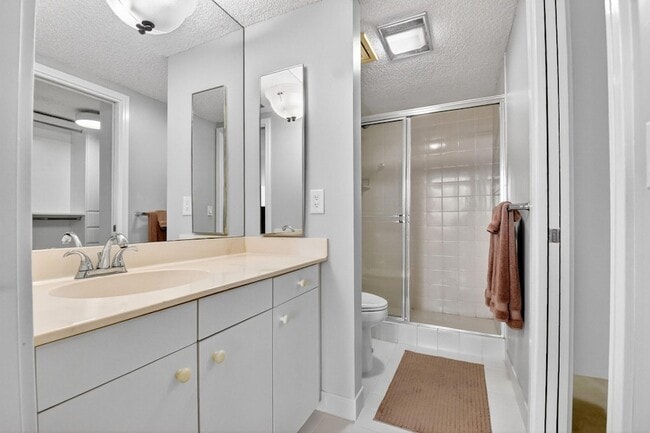 Building Photo - 4100 N Ocean Dr