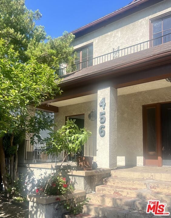 Building Photo - 456 S Wilton Pl