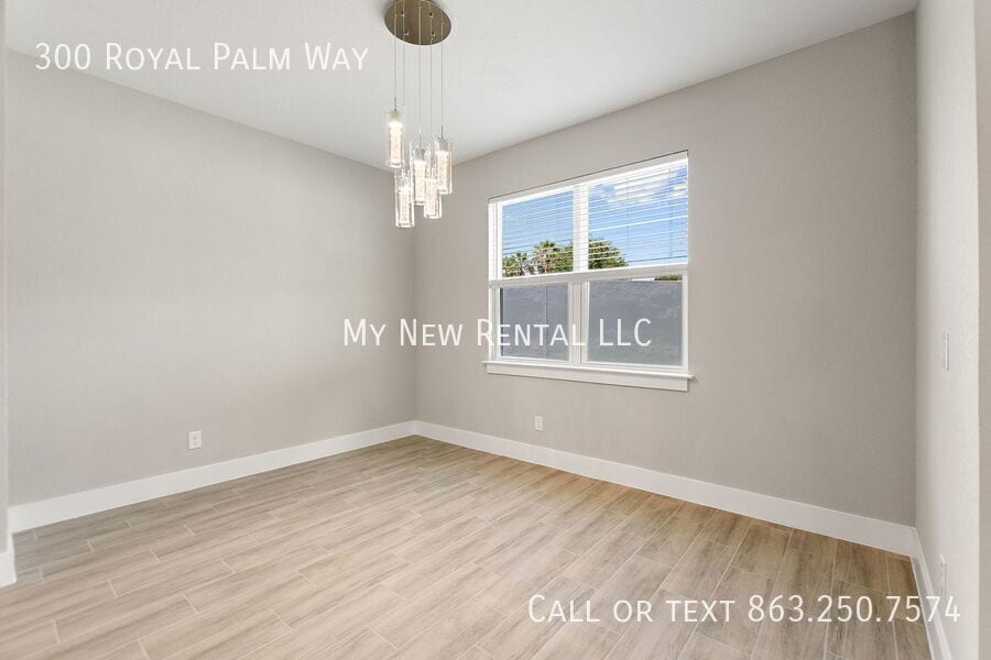 Building Photo - 300 Royal Palm Wy