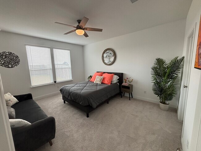 Building Photo - 428 Acuff Ln