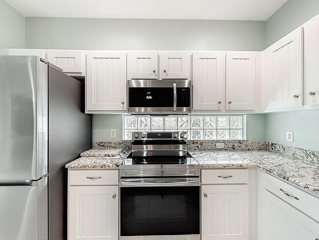 Building Photo - Gorgeous 3 bedroom 2 bath Single Family Home in Delray Beach