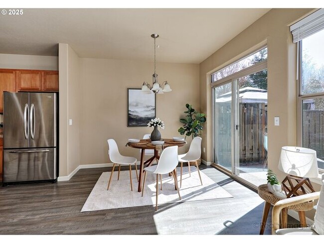 Building Photo - Evergreen Park Townhouse