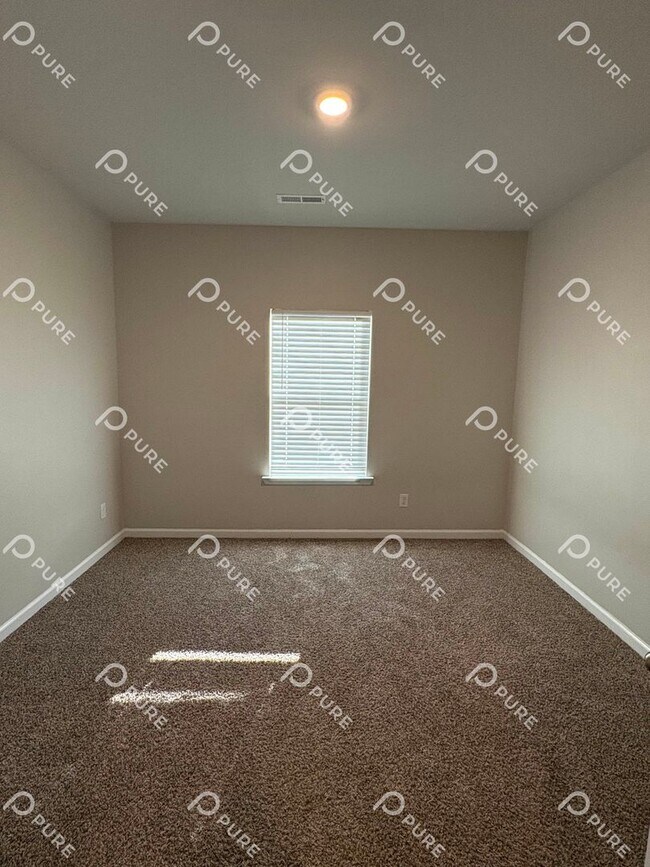 Building Photo - 14170 Lannister Ln