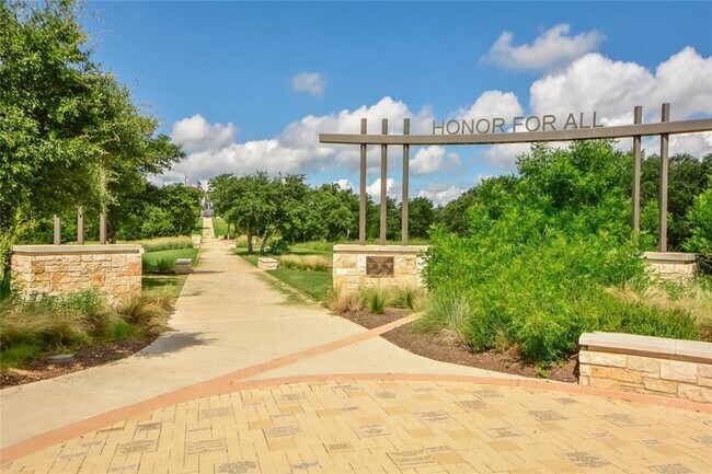 Building Photo - Great 4 bedroom in Cedar Park